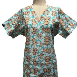 Highland Coo White Daisies Scrubtop